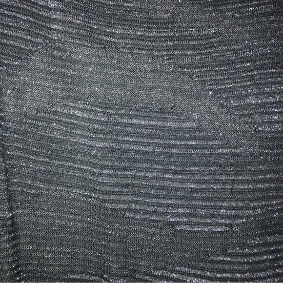 Michel Studio Tunic - Picture 3 of 9